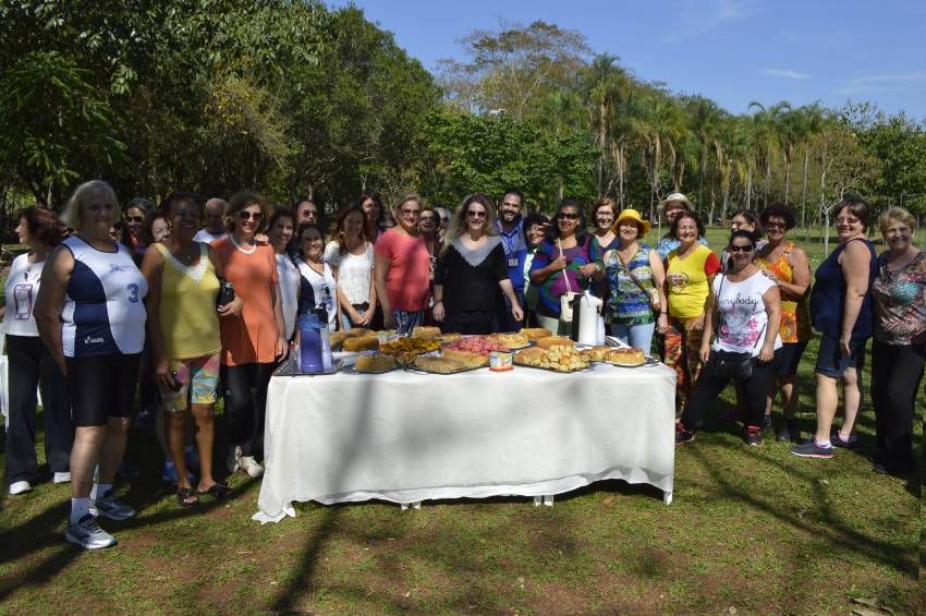 Semana do Idoso: Atividades com café da manhã - FOTOS