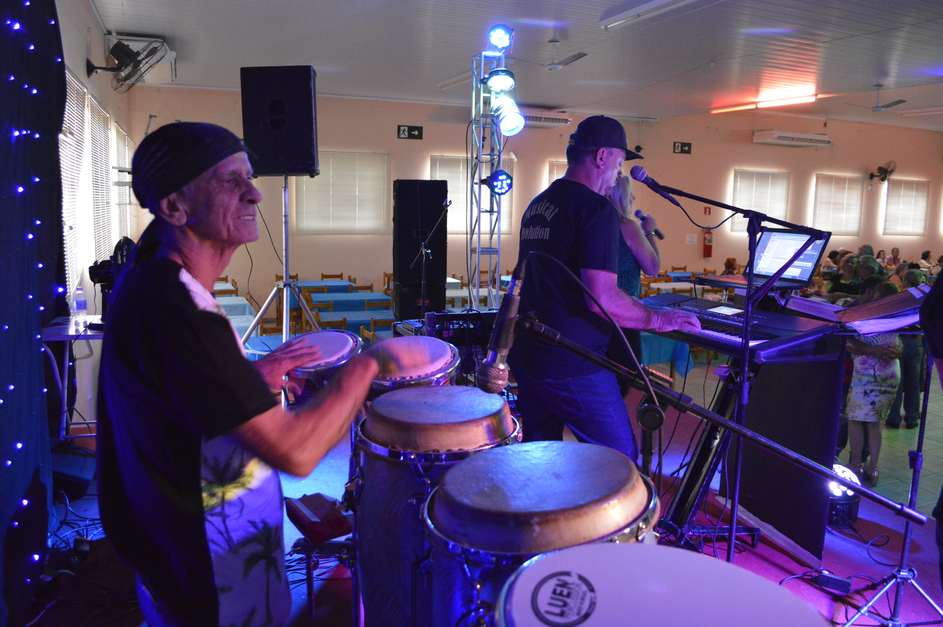 Semana do Idoso tem programação promovida pelo Fundo Social - Baile de Encerramento - FOTOS