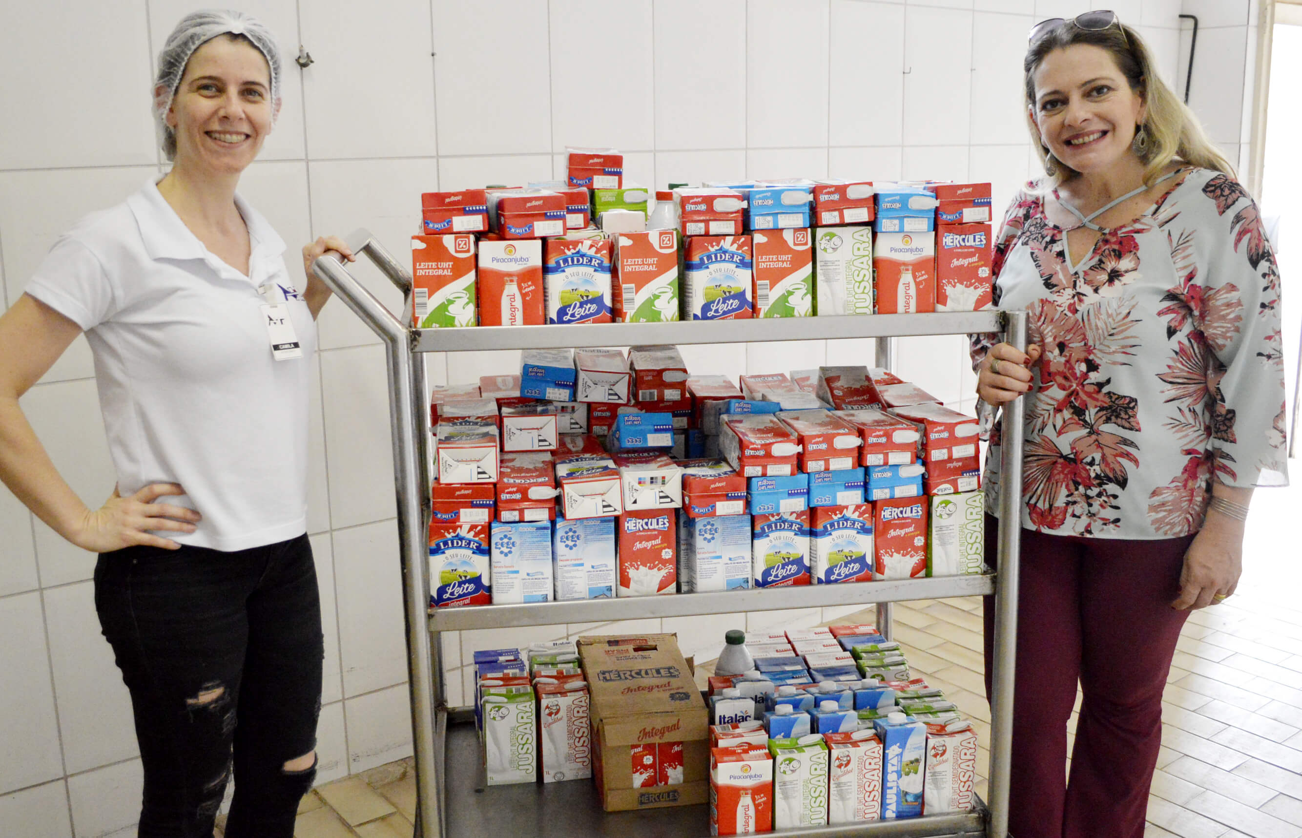 Semana do Idoso arrecada 680 litros leite para doação