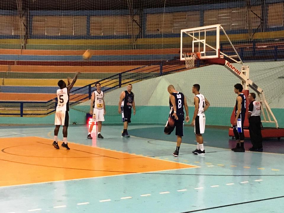 Basquete de Jahu encara Garça neste final de semana