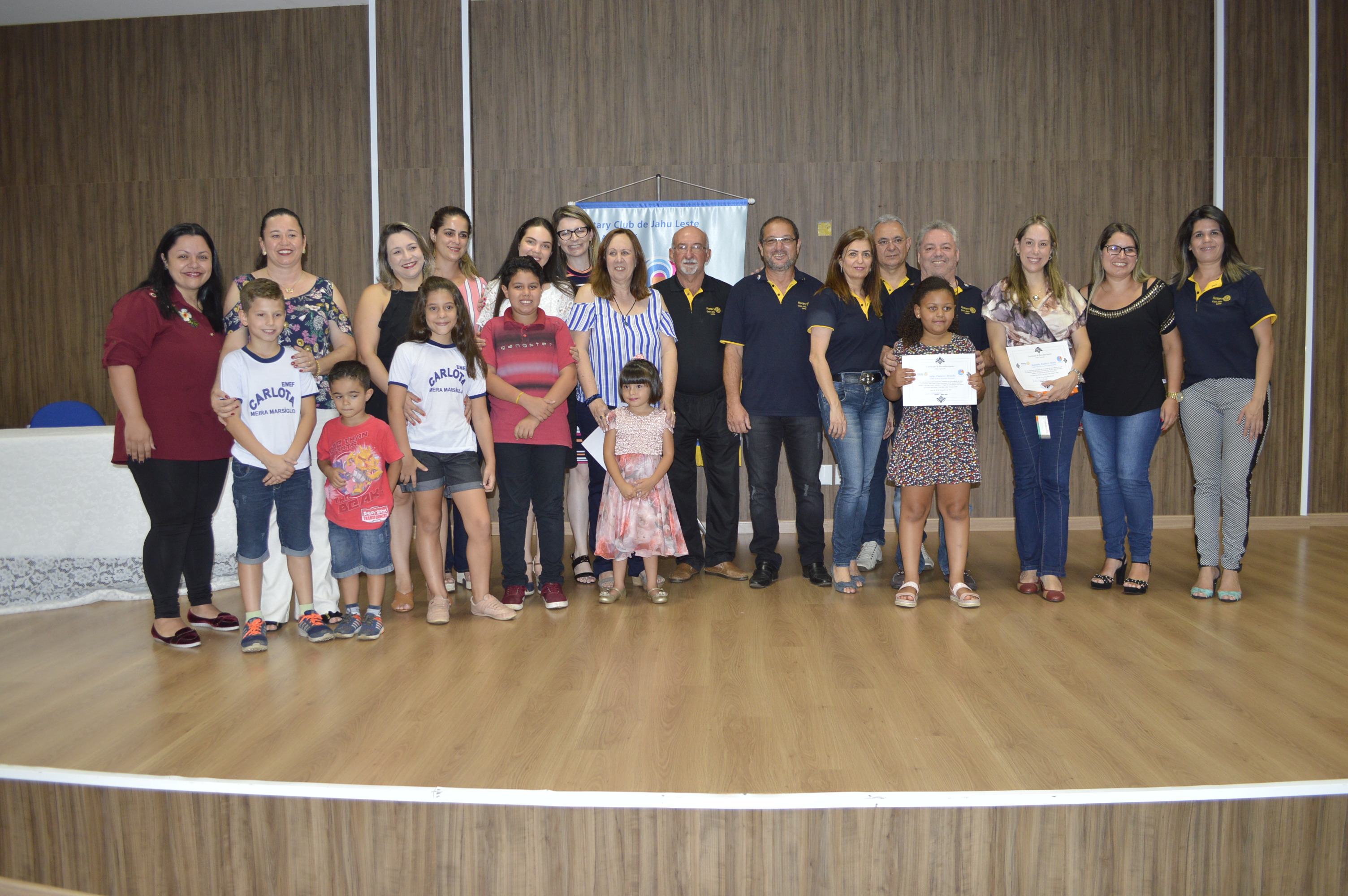 Secretaria de Educação e Rotary Leste premiam vencedores da campanha de arrecadação de óleo de cozinha usado e de lacres de latas de bebidas