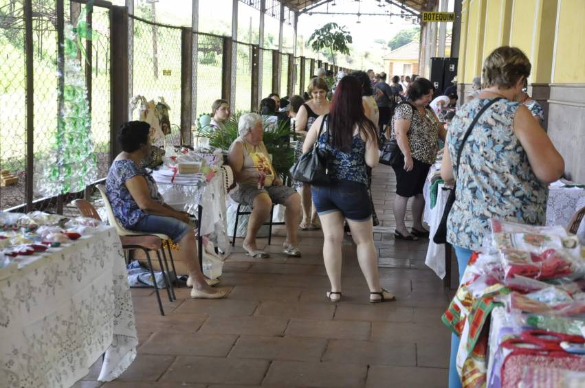 Natal 2018: Feira de Artesanato e IV Festival da Música Sertaneja