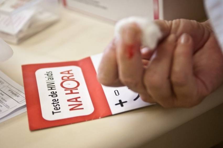 Centro de Testagem e Aconselhamento realiza testes rápidos de AIDS e Sífilis