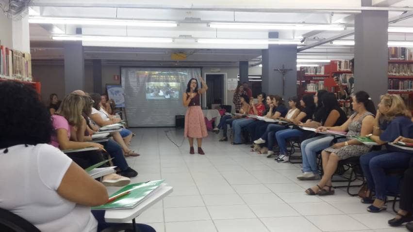 Equipe da Biblioteca Municipal participa de curso