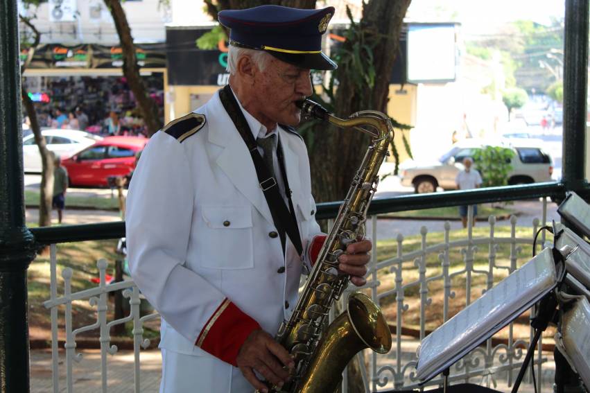 “Semana João Ribeiro de Barros” - Sábado na Praça com a Banda Carlos Gomes - FOTOS