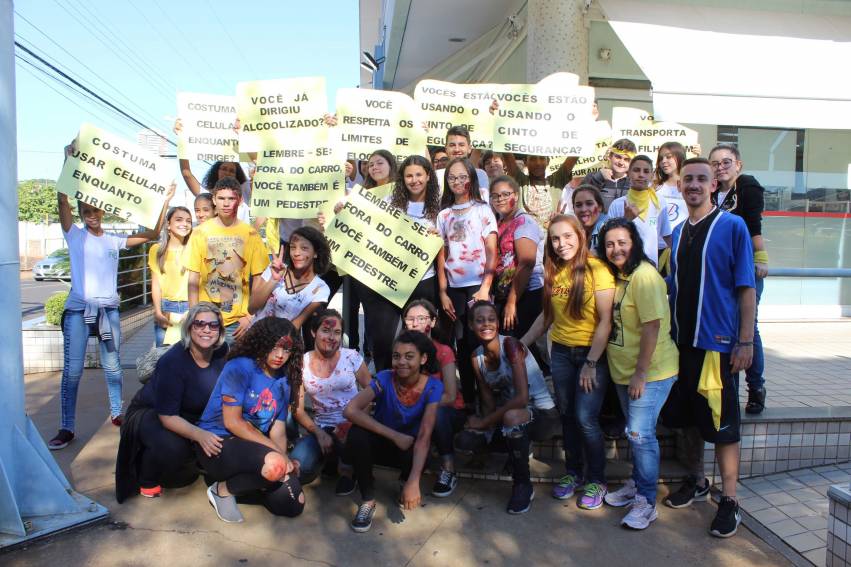 Escola Municipal desenvolve atividade do Maio Amarelo