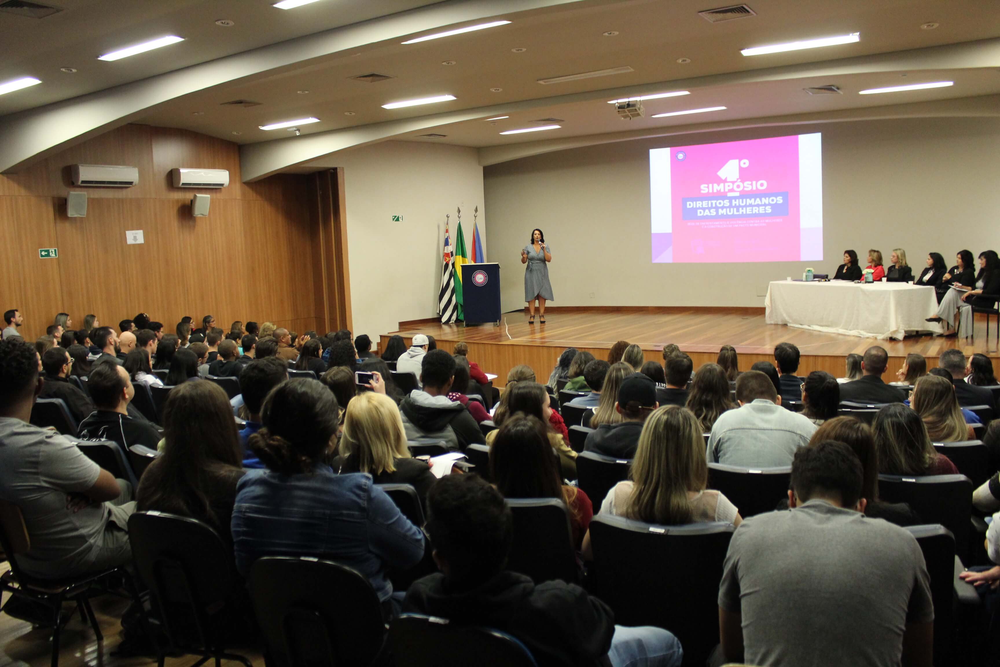 Secretaria de Políticas Públicas para Mulheres participa do 1º Simpósio de Direitos Humanos das Mulheres - FOTOS