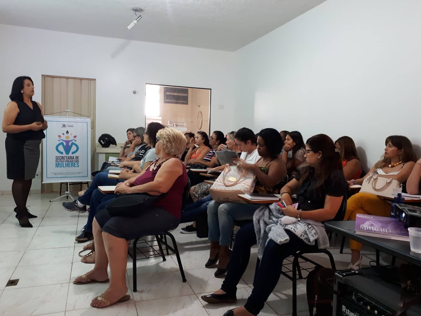 Secretaria de Políticas Públicas para Mulheres promove ação com foco em empreendedorismo