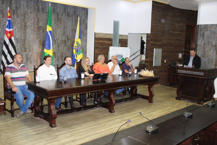 Fundo Social de Solidariedade realiza formatura dos cursos de Padaria Artesanal e Escola da Moda - FOTOS
