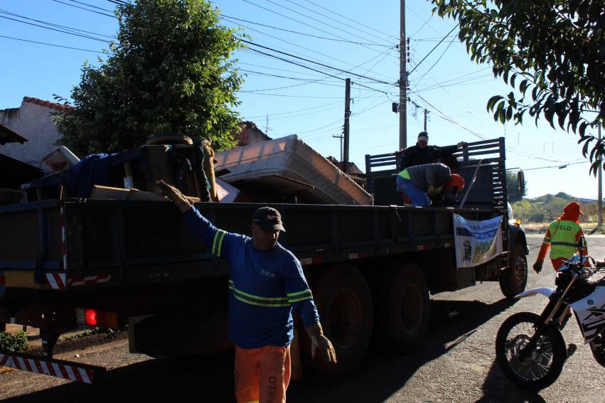 Prefeitura de Jahu: arrastão de limpeza - FOTOS