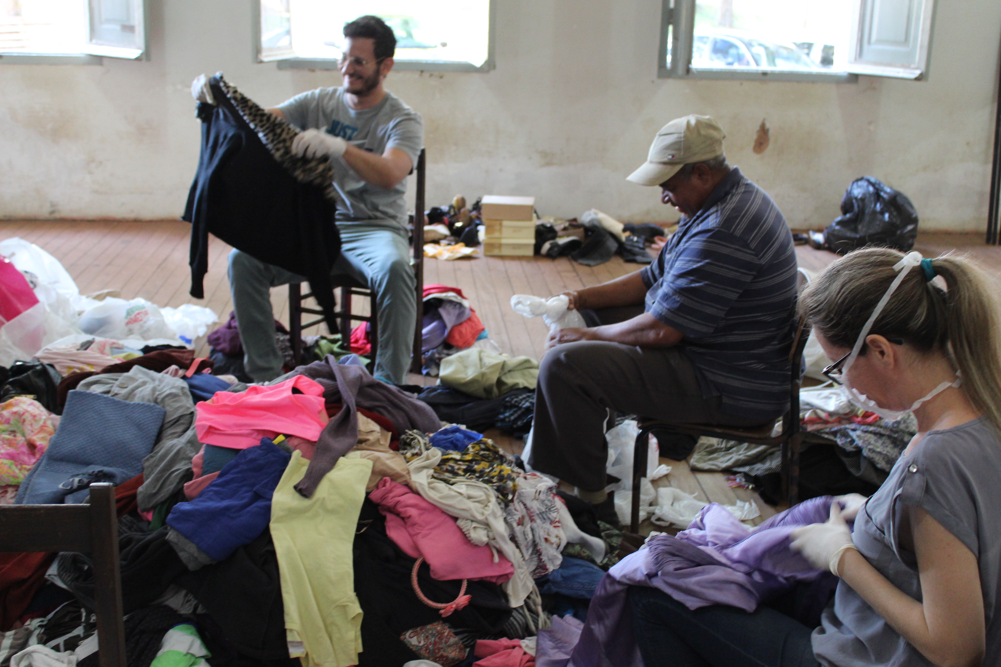 Fundo Social de Solidariedade realiza coleta nos postos de arrecadação da Campanha do Agasalho