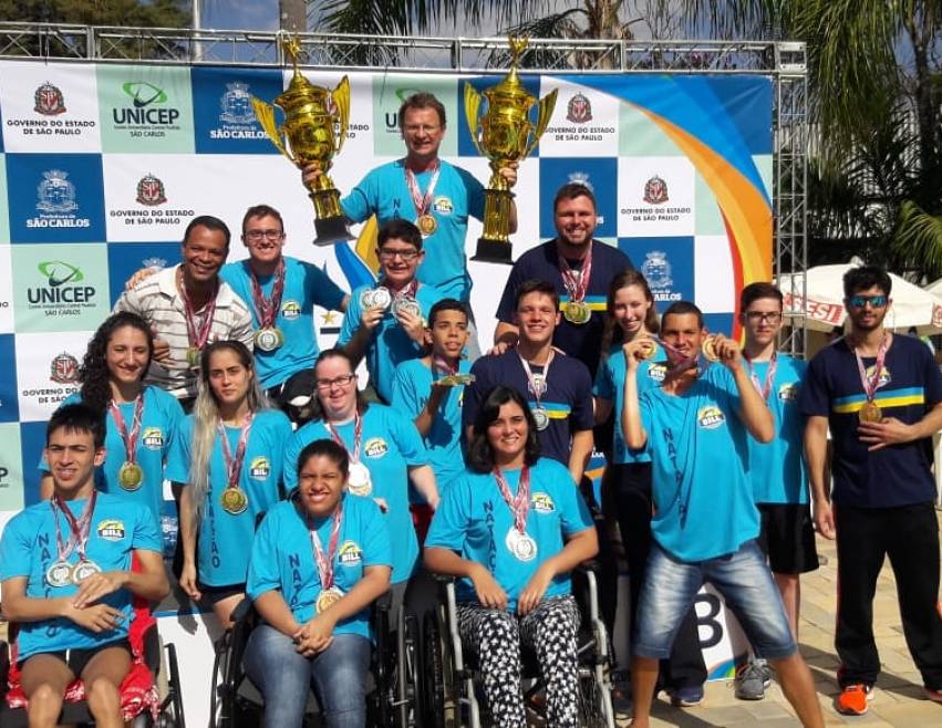 Natação de Jahu compete nos Jogos Regionais em Botucatu