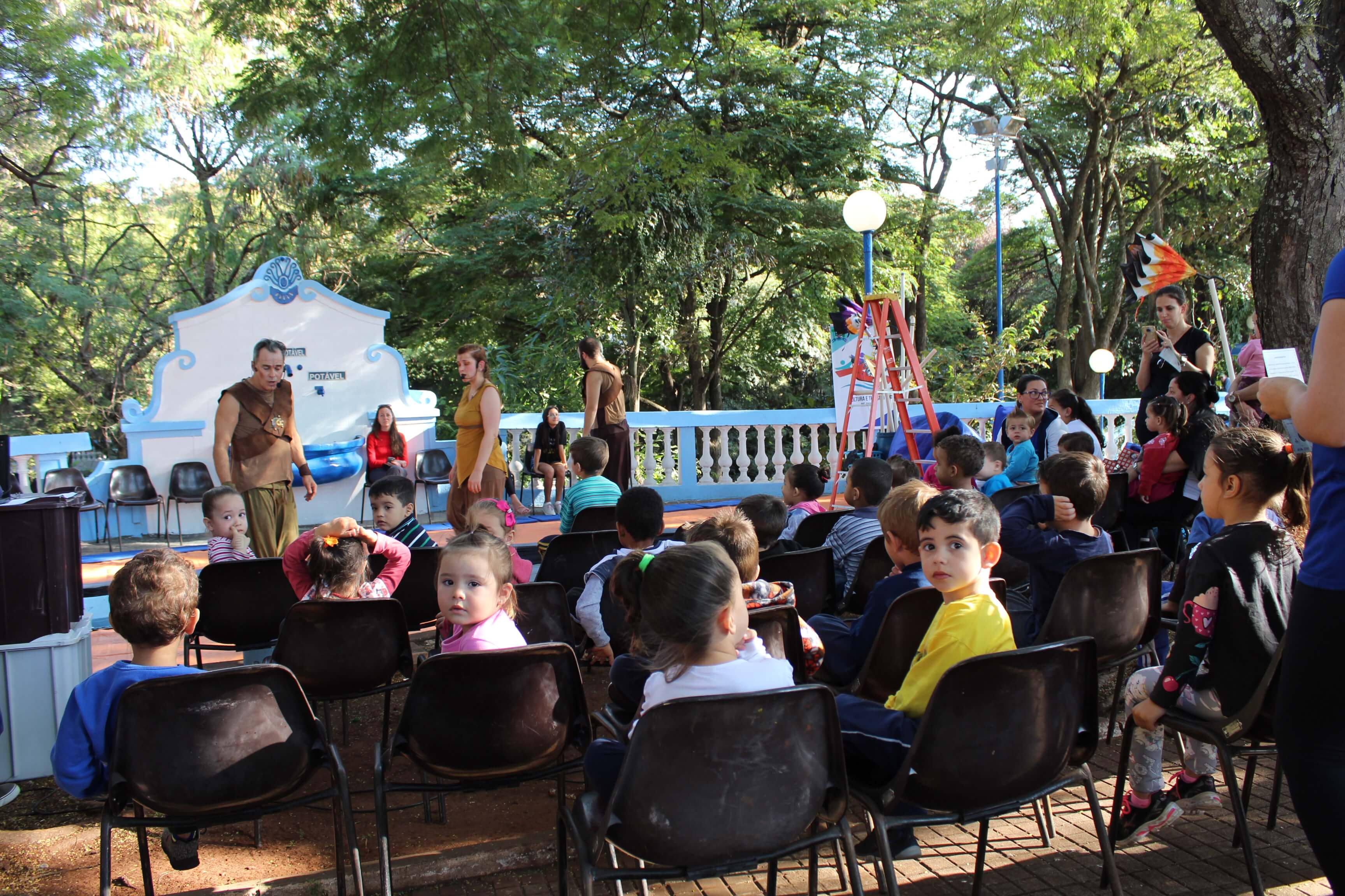 28ª edição do Festival de Inverno de Jahu: Espetáculos Teatrais - Água Doce e Cabaretize no Cano Torto e Sesi Jahu.