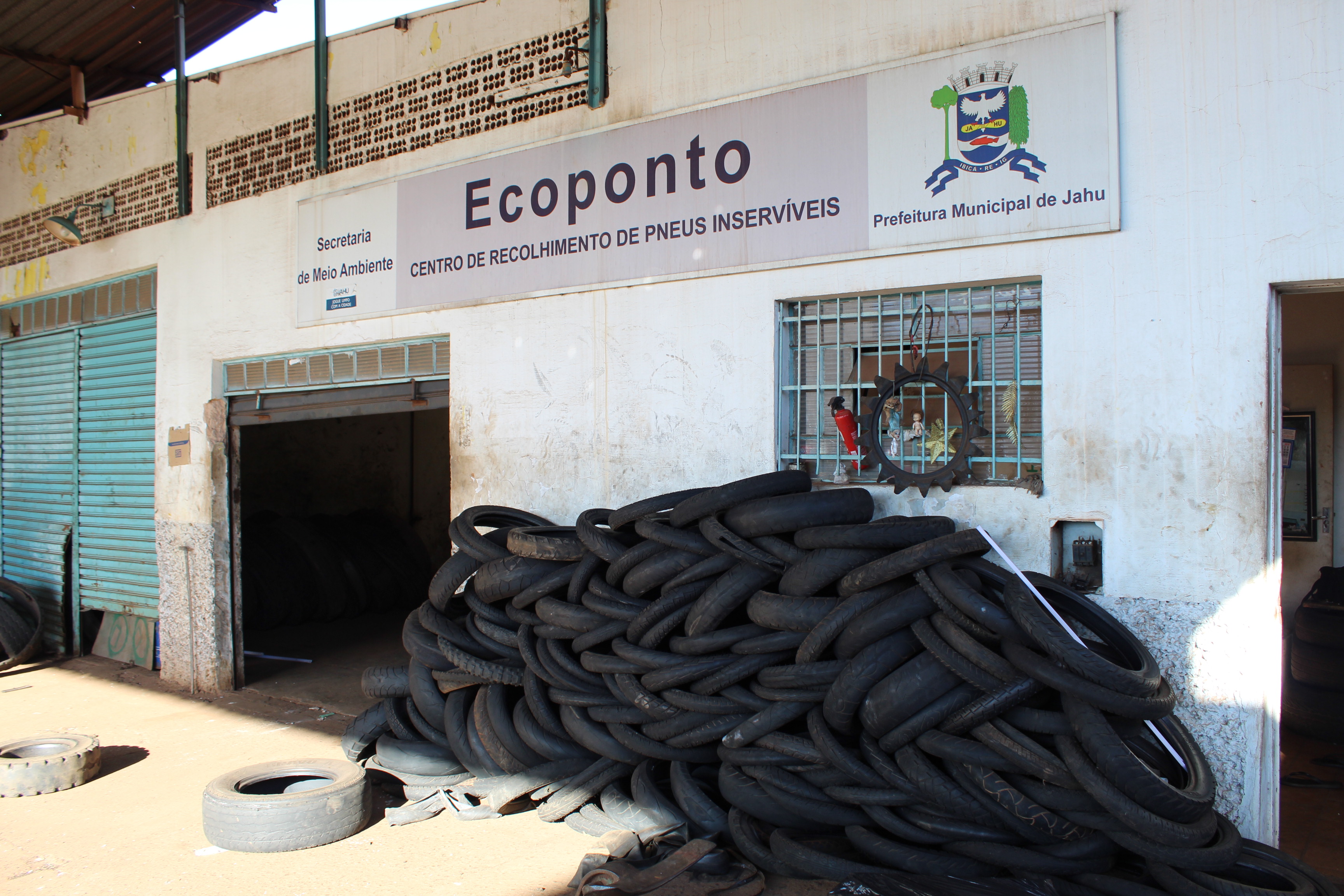 Prefeitura possui ecoponto de recolhimento de pneus inservíveis