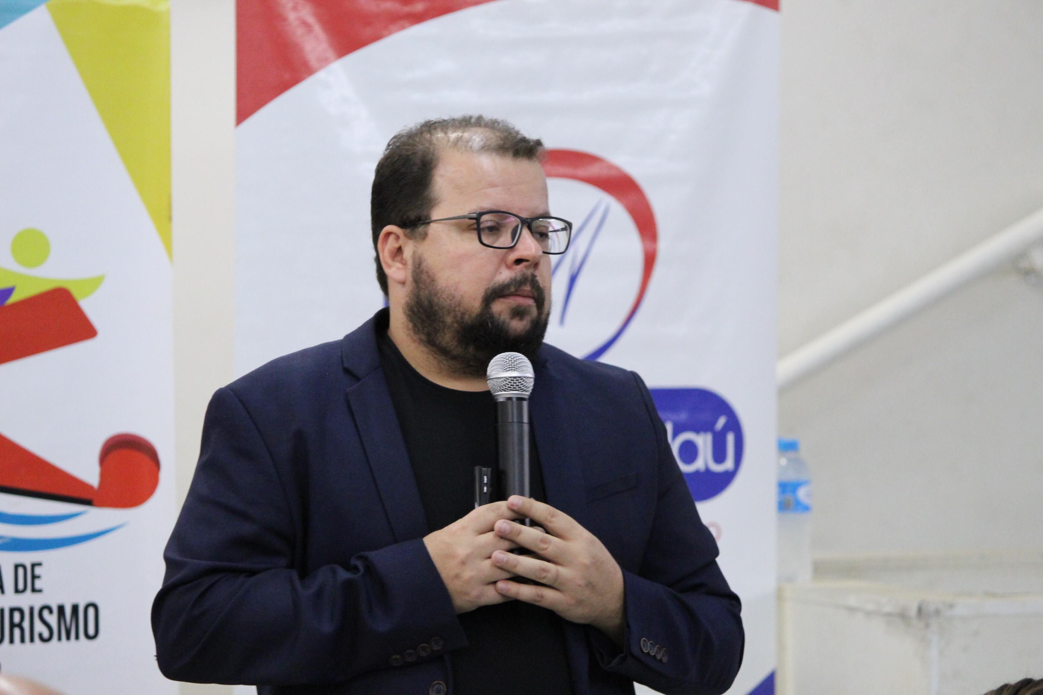 Prefeitura realiza palestra “A Revolução dos Negócios” - FOTOS