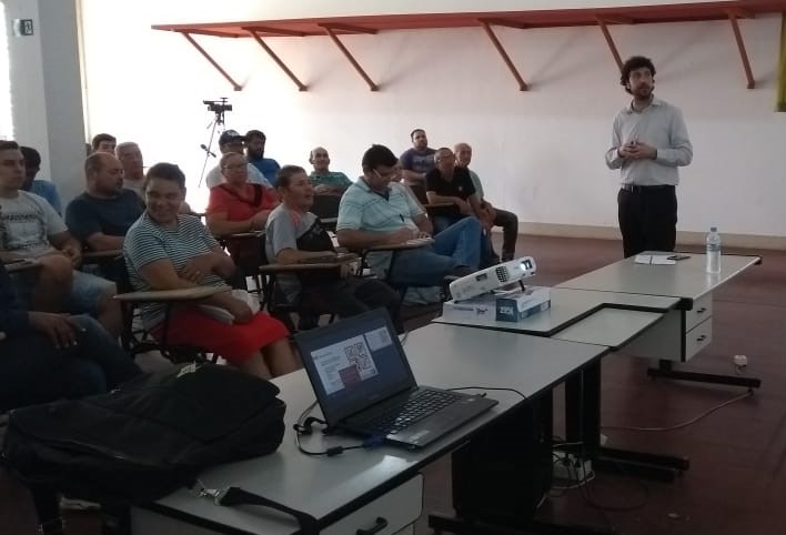 Prefeitura oferece curso de manipulação de alimentos para ambulantes - FOTOS