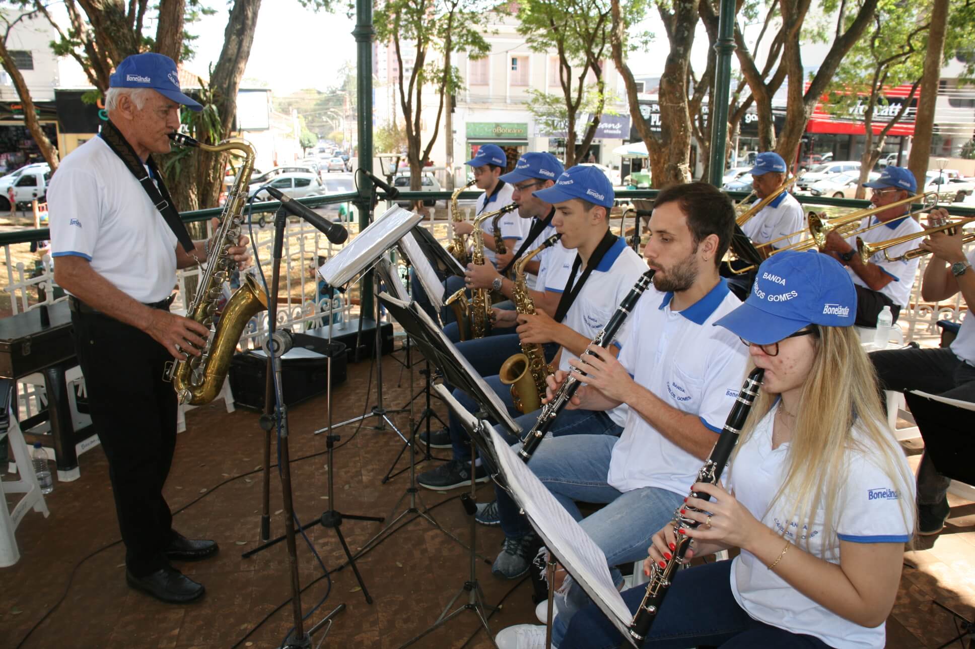Sábado na Praça: apresentação da Banda Carlos Gomes - FOTOS