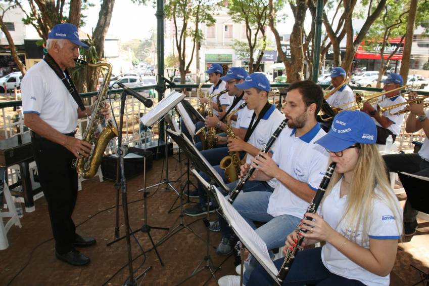 Sábado na Praça: apresentação da Banda Carlos Gomes - FOTOS
