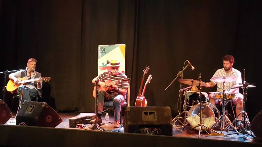 8º Festival Literário de Jahu: Show com o Violeiro Passoca