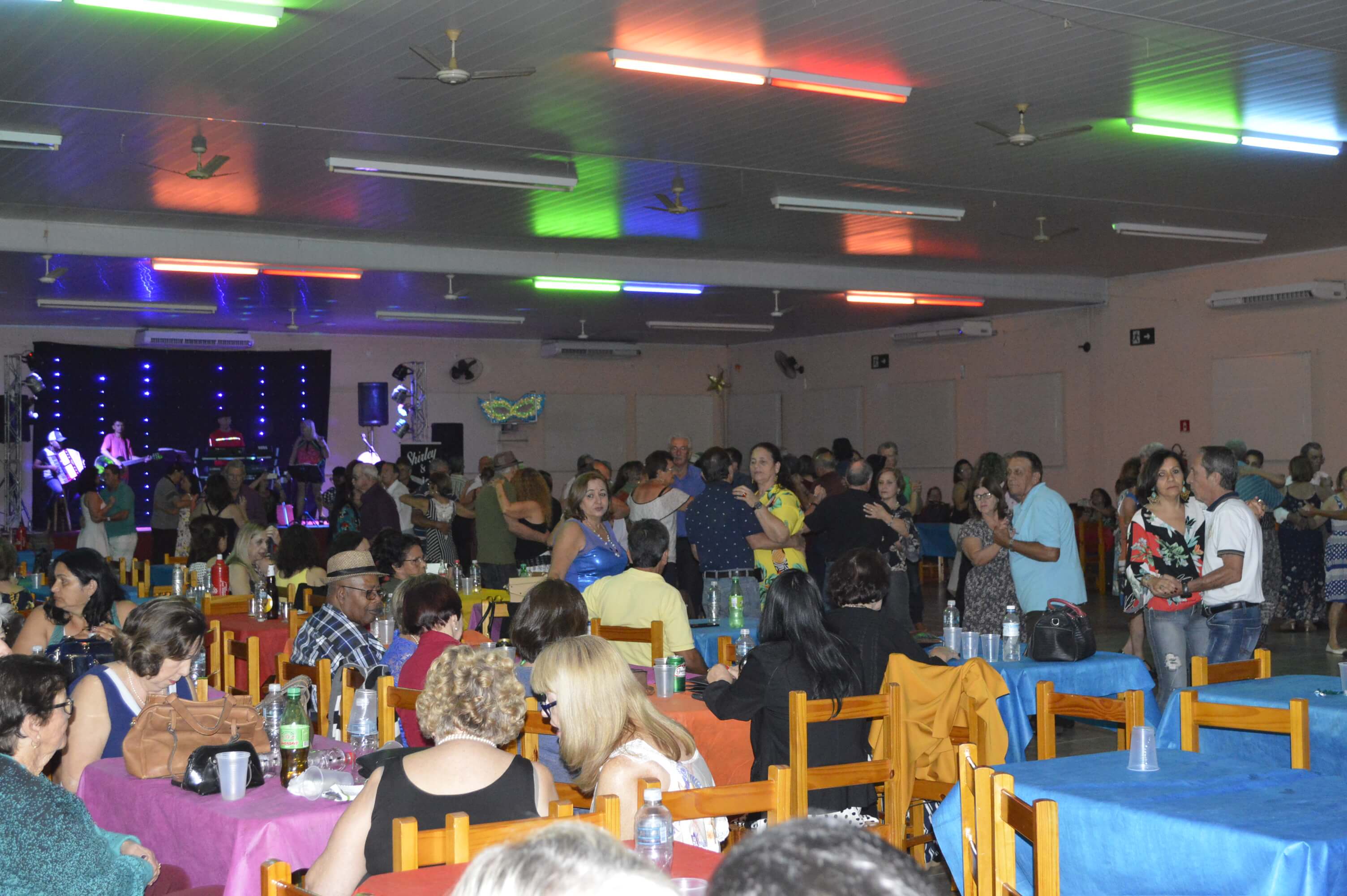 Fundo Social de Solidariedade realiza Semana do Idoso: Baile de encerramento - FOTOS