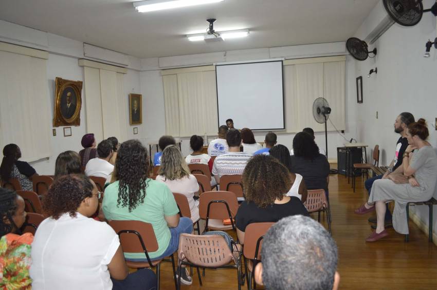 Secretaria de Cultura e Turismo promove palestra sobre expressões e identidades histórico - culturais - FOTOS