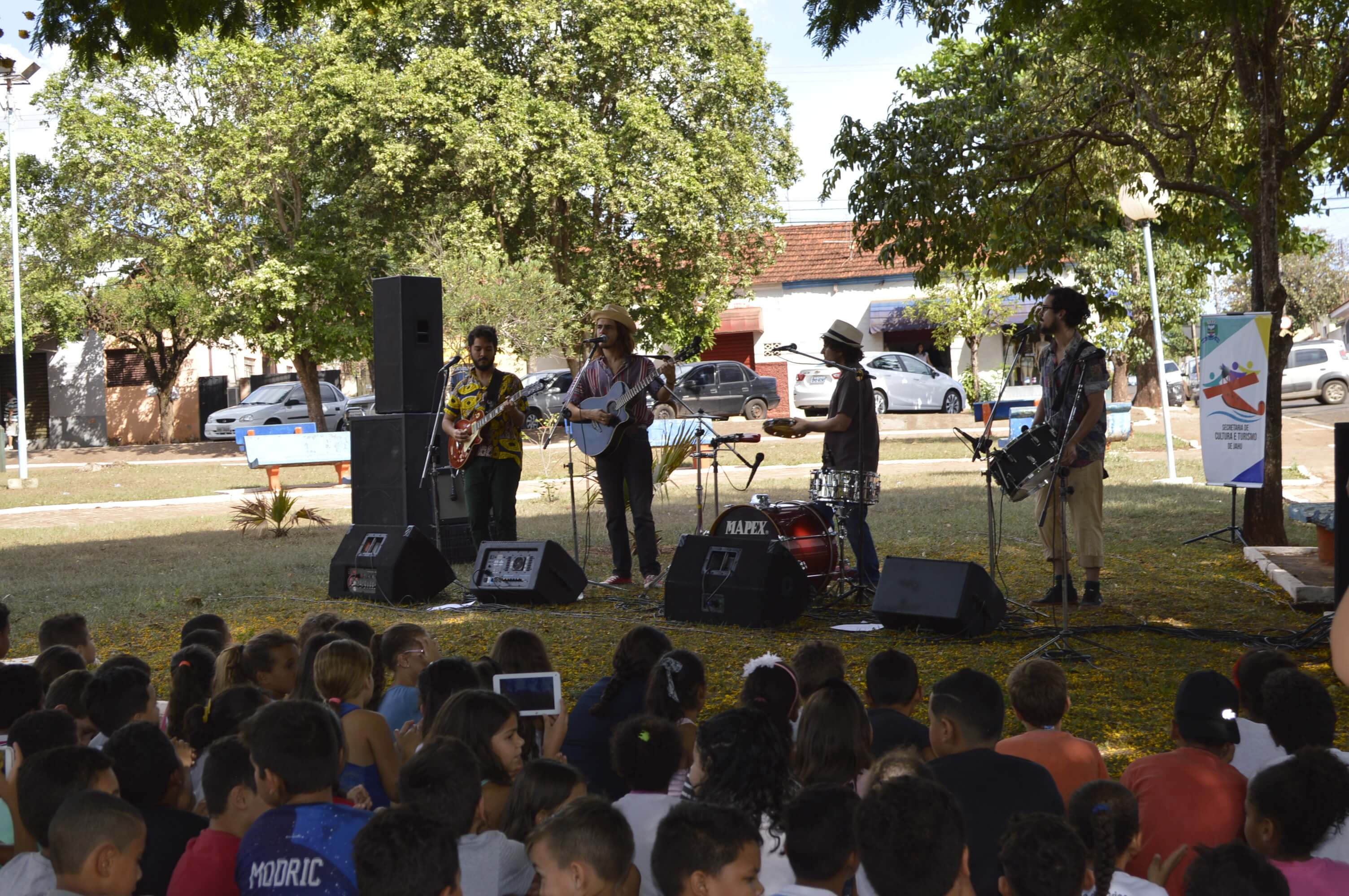 Apresentação do grupo Fuzarca - 10/10 - Dia das Crianças - Distrito de Potunduva