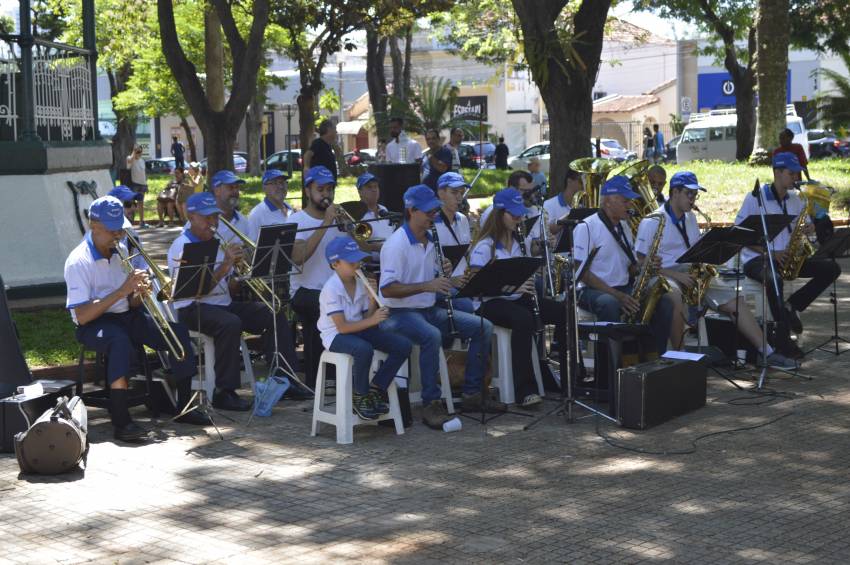 Sábado na Praça: apresentação da Banda Carlos Gomes