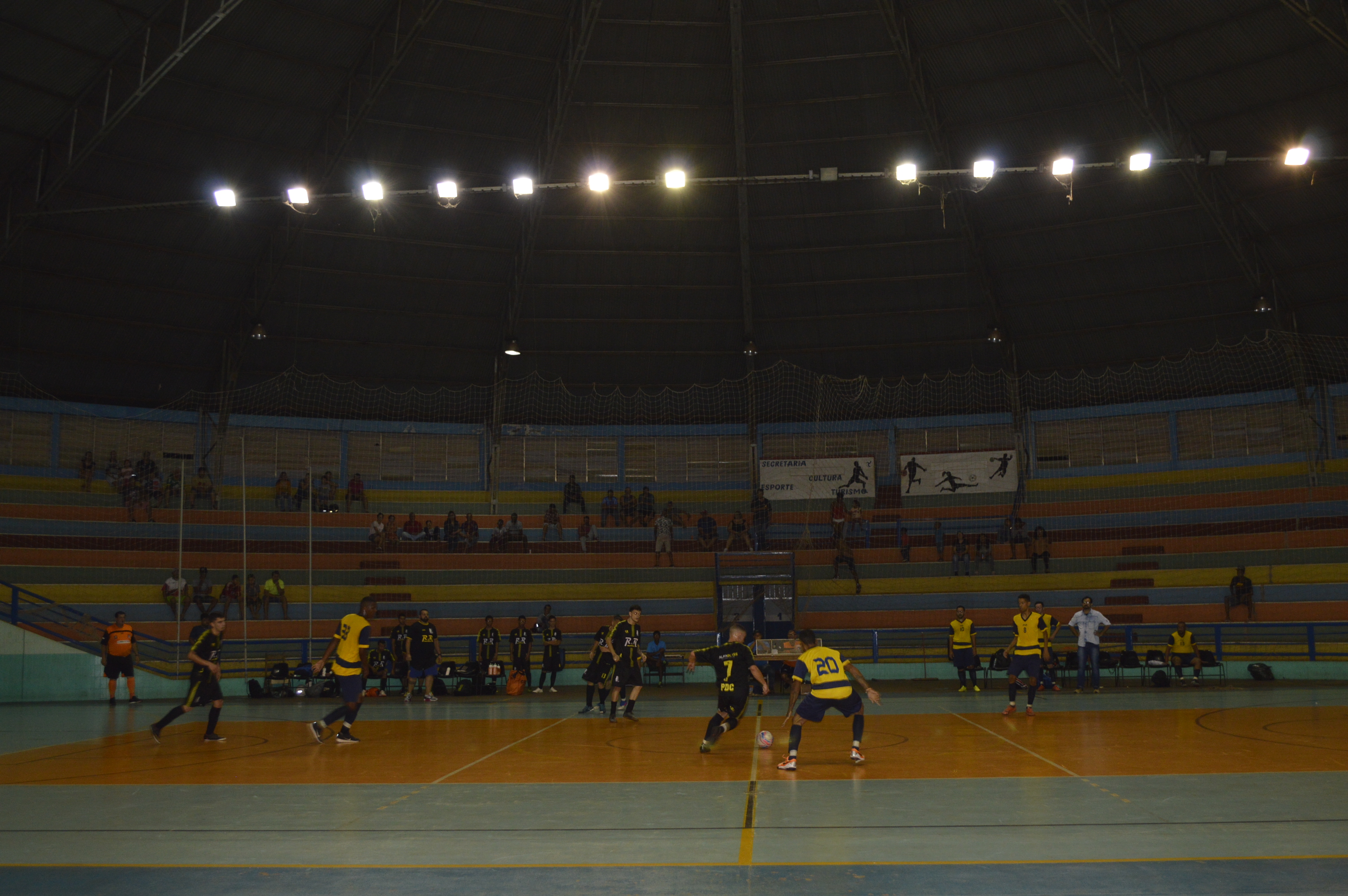Definidos os semifinalistas do Campeonato Jauense de futsal da terceira divisão