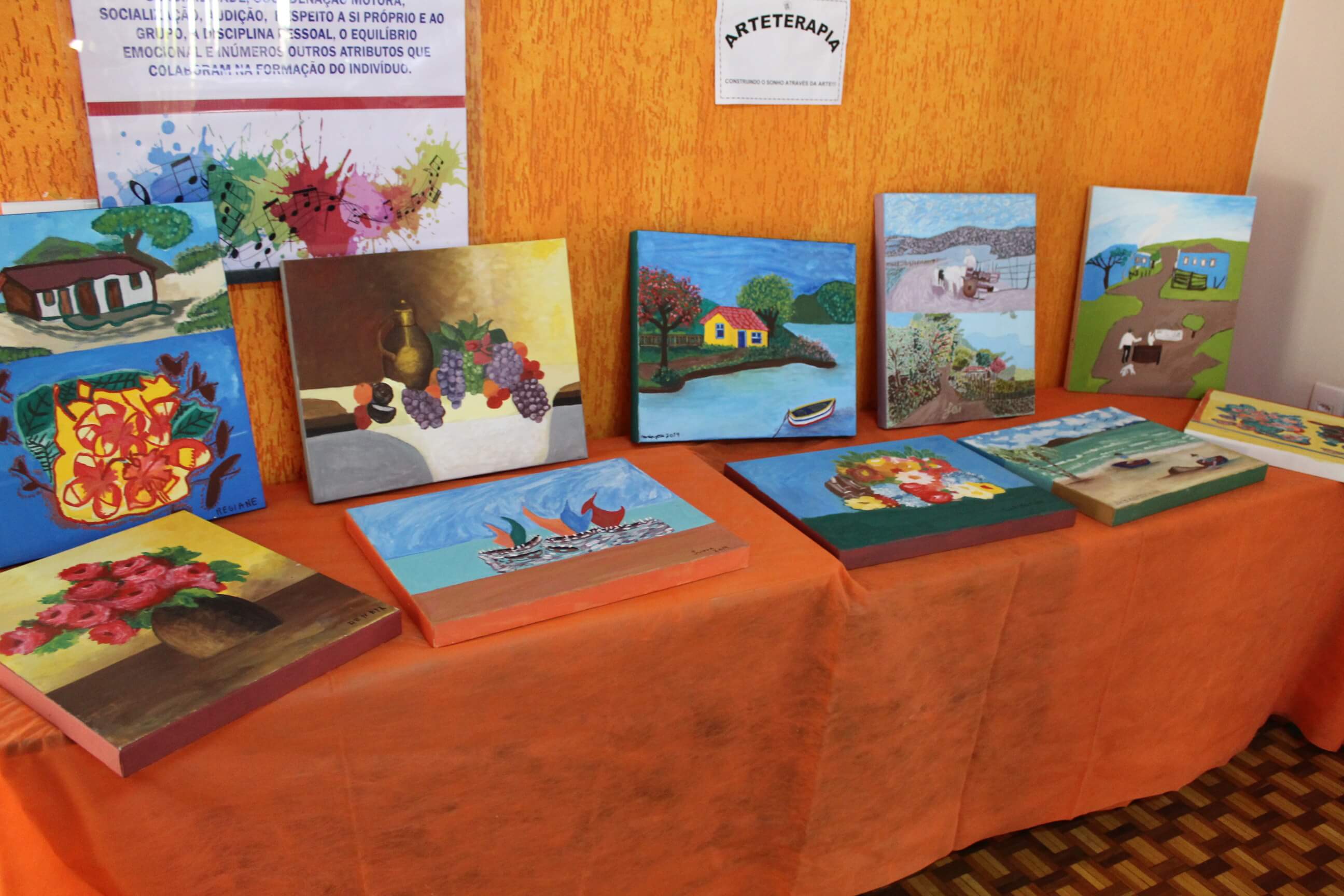 Prefeitura de Jahu promove exposição de trabalhos dos alunos da Educação de Jovens e Adultos - FOTOS