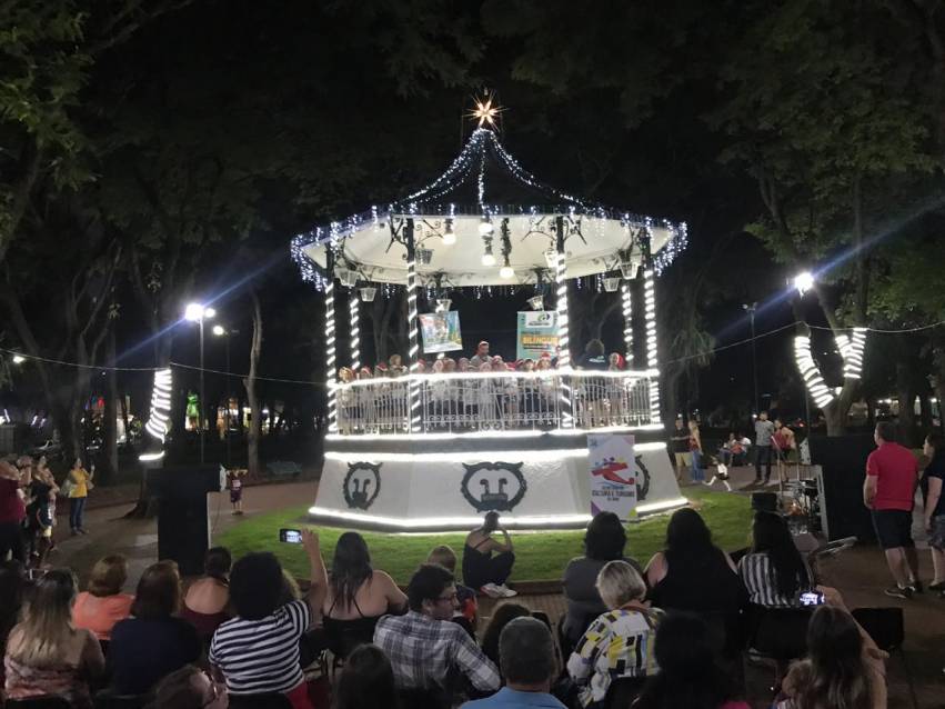 Natal de Todos Nós - Inauguração da decoração de Natal e Apresentação do Coral do Colégio Academia - FOTOS
