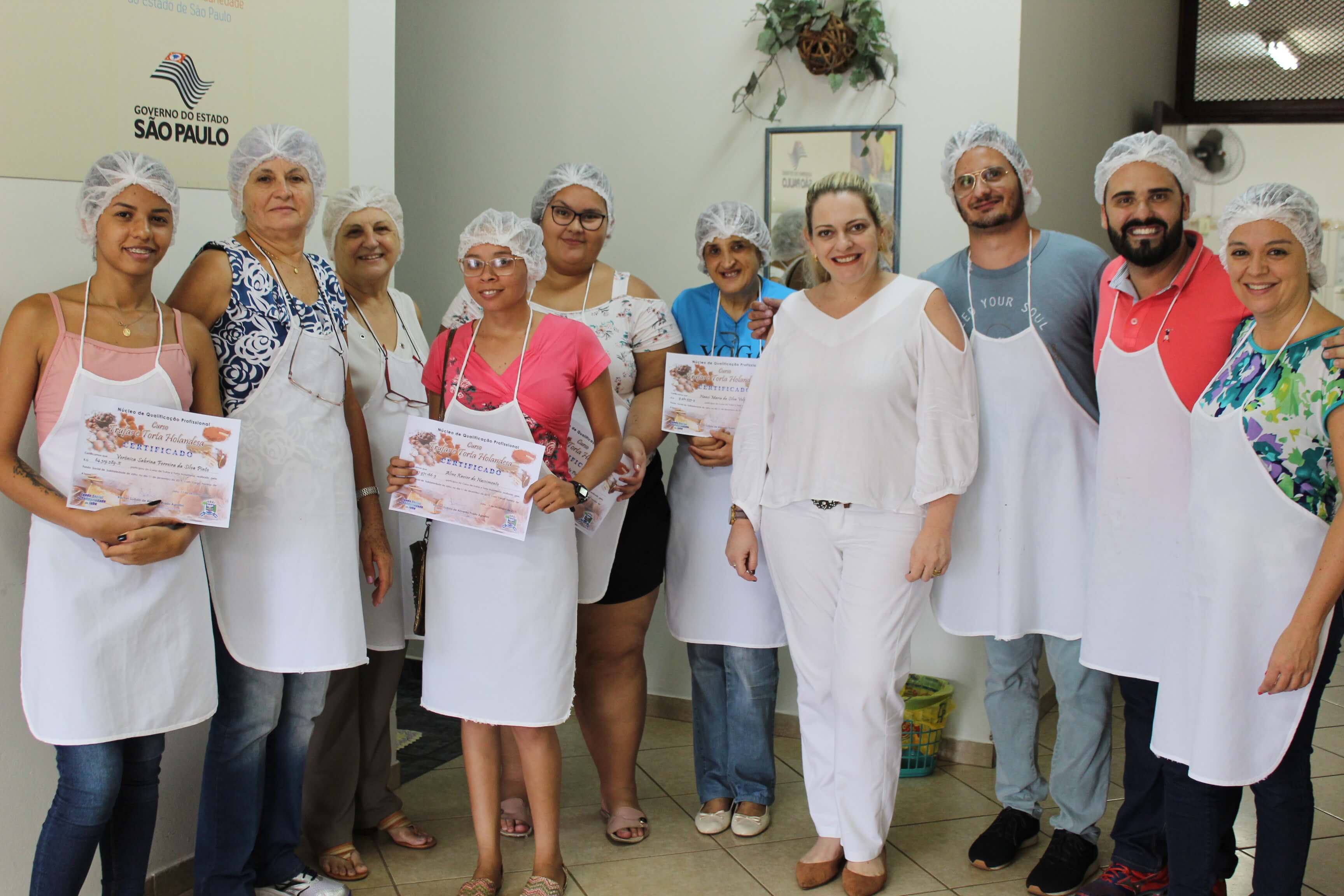 Fundo Social de Solidariedade realiza curso de Trufas e Torta Holandesa - FOTOS 3ª turma