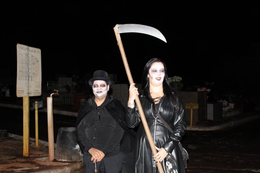 Natal de todos Nós 2019: Sarau Noturno - Arte Cemiterial com o grupo NecroPollis - FOTOS