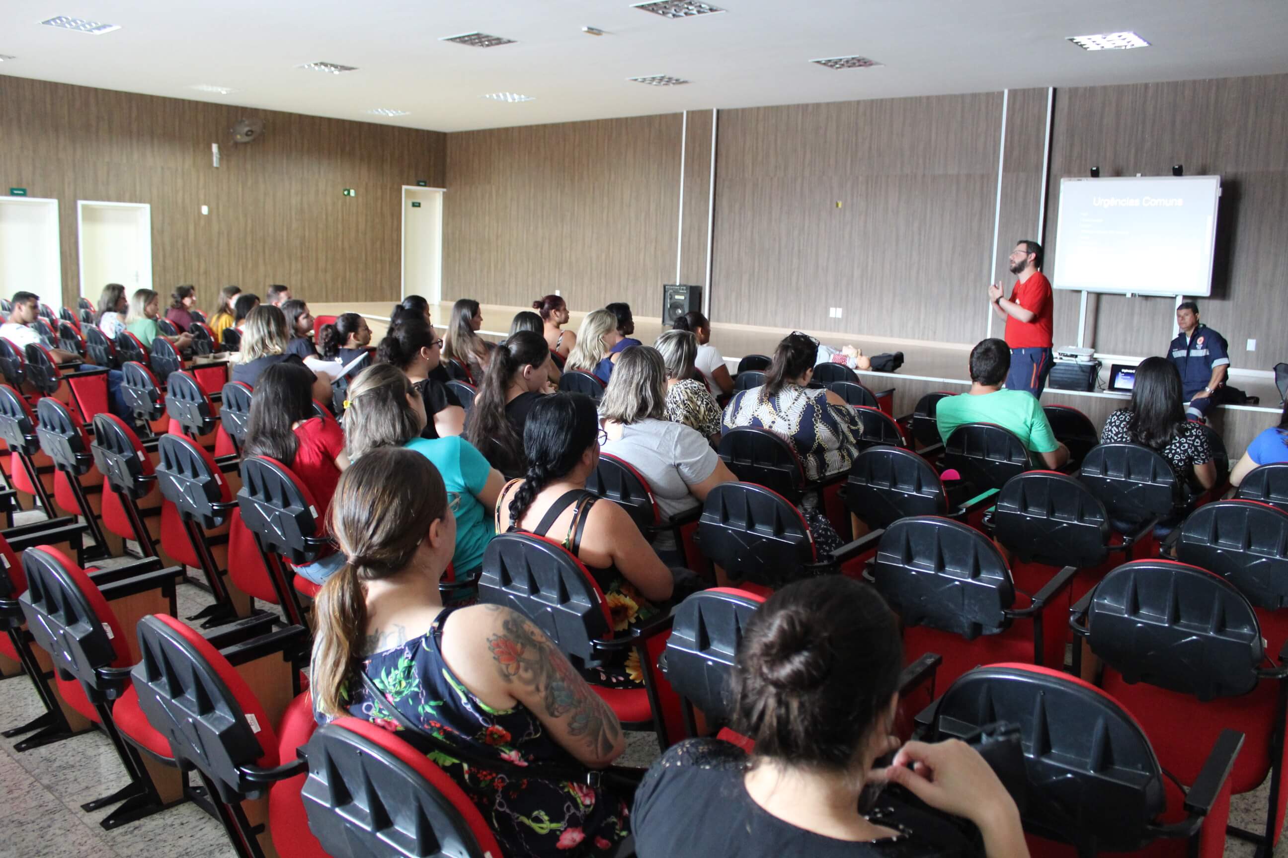 Monitores de Ensino participam de capacitação