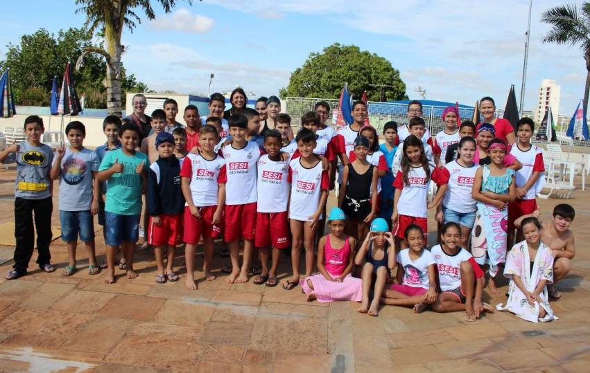 Secretaria de Esportes abre inscrições para escolinha de natação