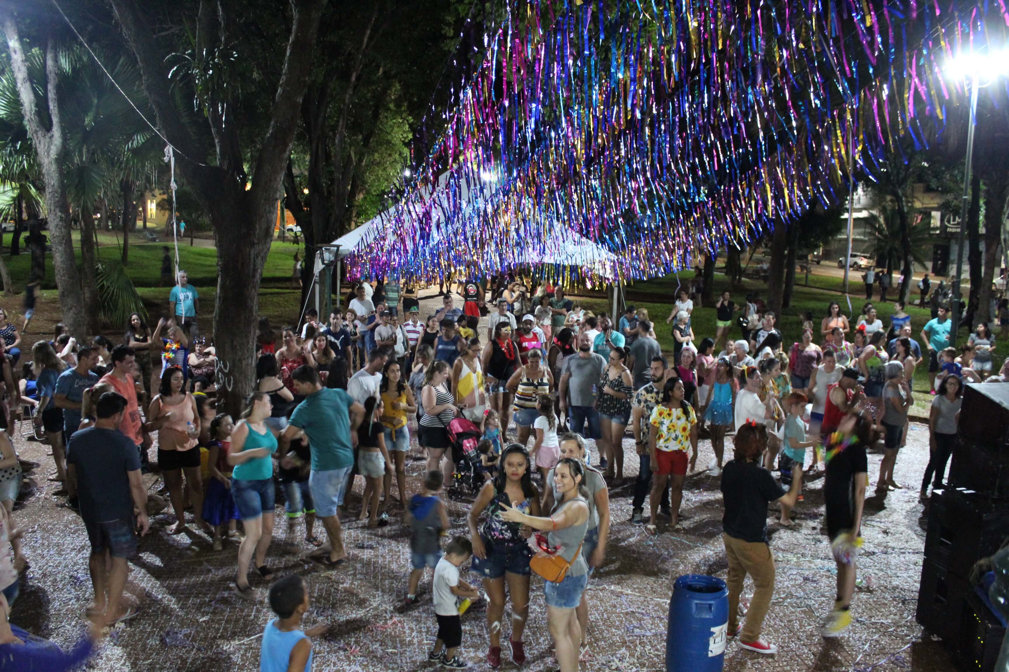 Carnaval JAÚFOLIA 2020: 24/02 - Segunda-feira - Show na Praça da República com Pop Band Show - FOTOS