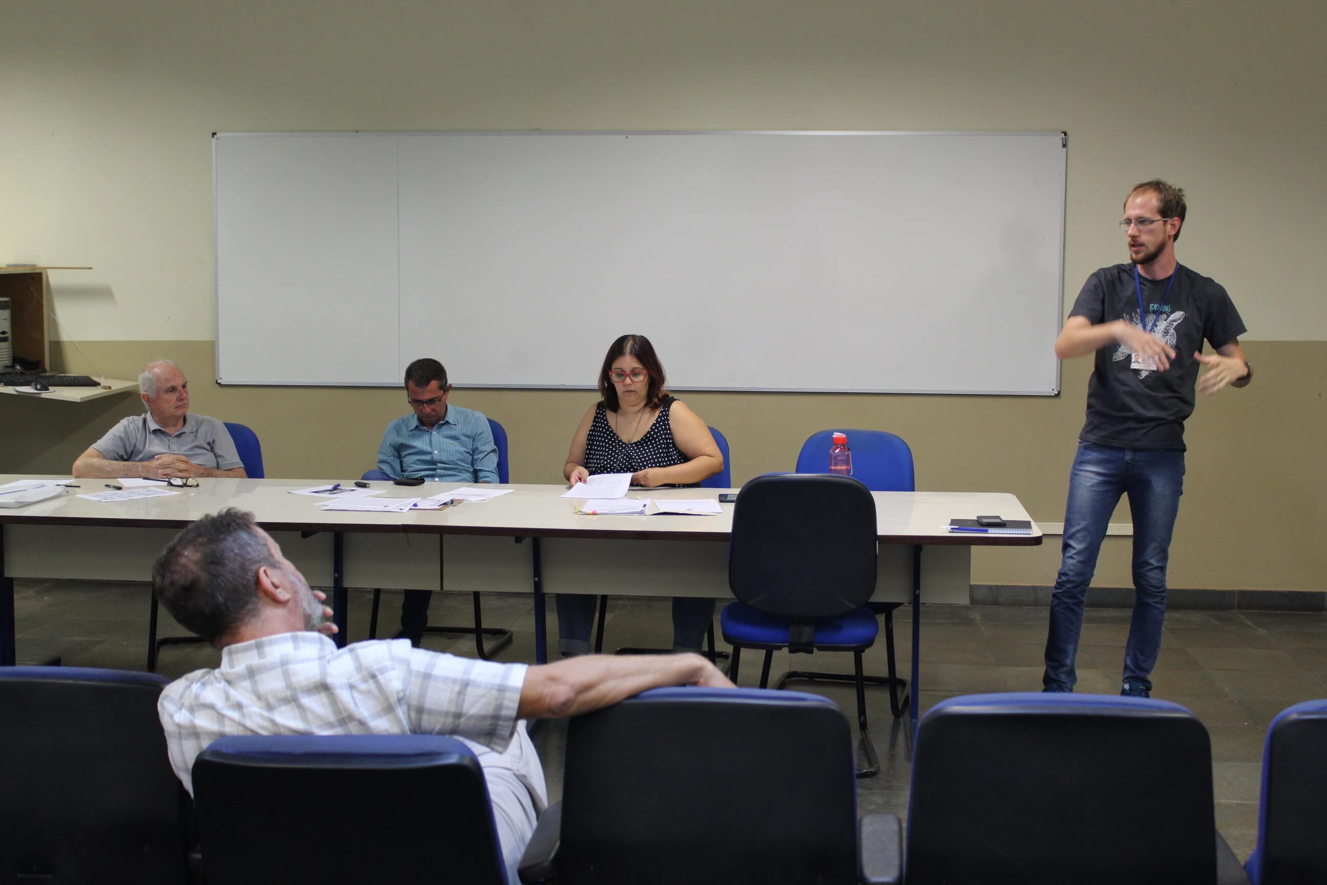 COMDEMA realiza reunião