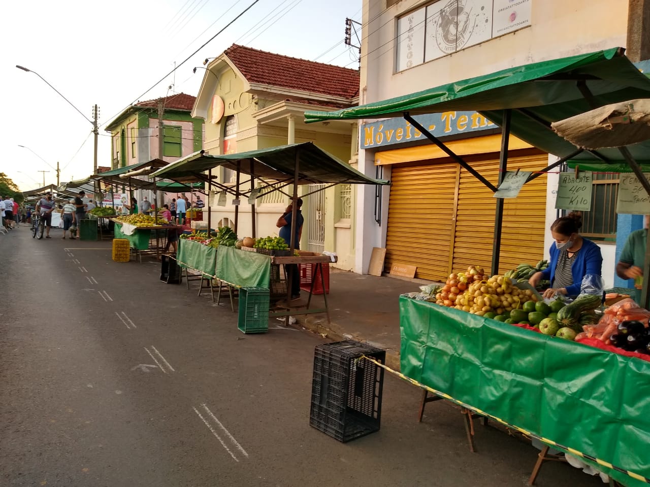 FEIRA LIVRE FUNCIONA SEGUINDO AS NORMAS MUNICIPAIS