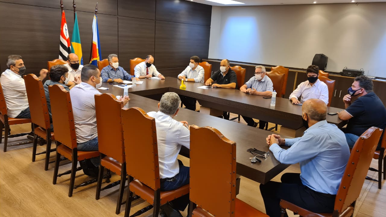 IVAN CASSARO E PREFEITOS DA REGIÃO DISCUTEM TRABALHO EM CONJUNTO PARA ENFRENTAMENTO DA PANDEMIA