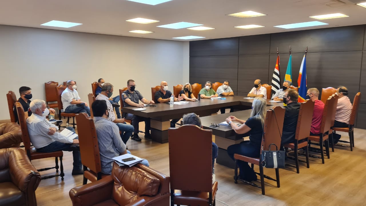 Prefeitura busca soluções na pandemia