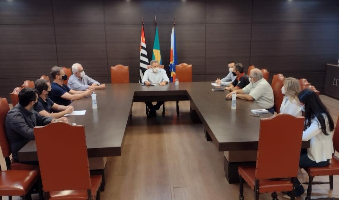 THEREZA PERLATTI E PREFEITURA DISCUTEM REPASSES