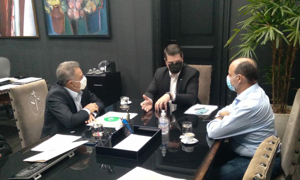 EM SÃO PAULO IVAN CASSARO APRESENTA NÚMEROS DA COVID-19 EM JAHU