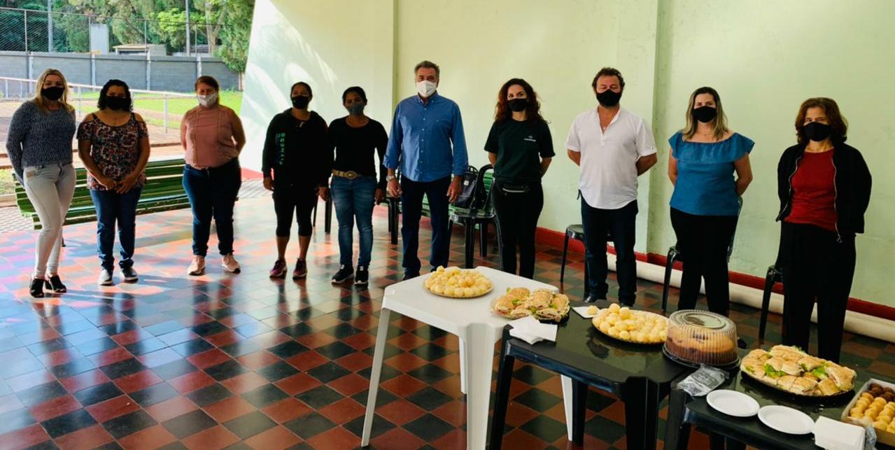 PREFEITO PARTICIPA DE HOMENAGEM ÀS MÃES