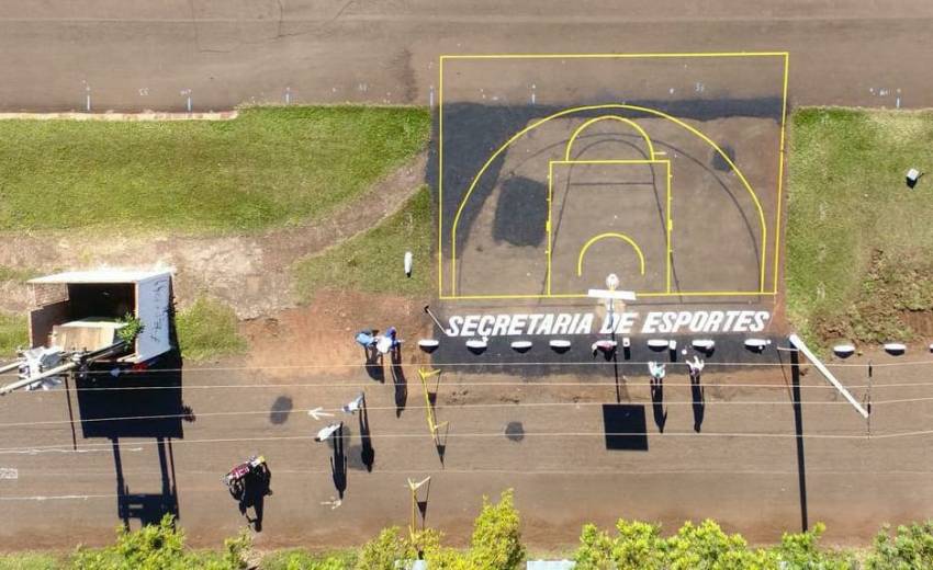 PREFEITURA CONCLUI REVITALIZAÇÃO DE QUADRA DE STREETBALL