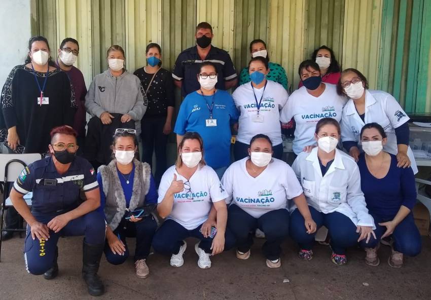 PREFEITURA RECONHECE ESFORÇOS DAS EQUIPES DE VACINAÇÃO